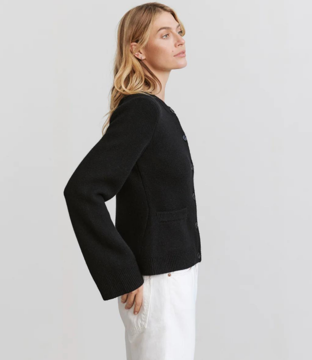 Nina Comfort Cardigan - Timeless & Refined